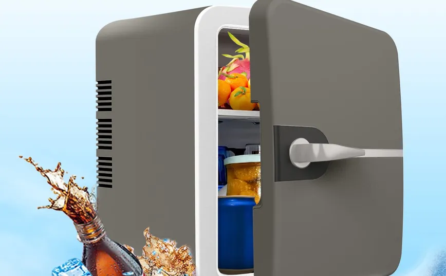 Low consumption refrigerator modern design
